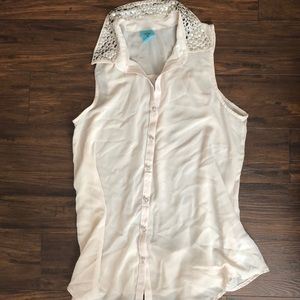 Sleeveless chiffon tunic